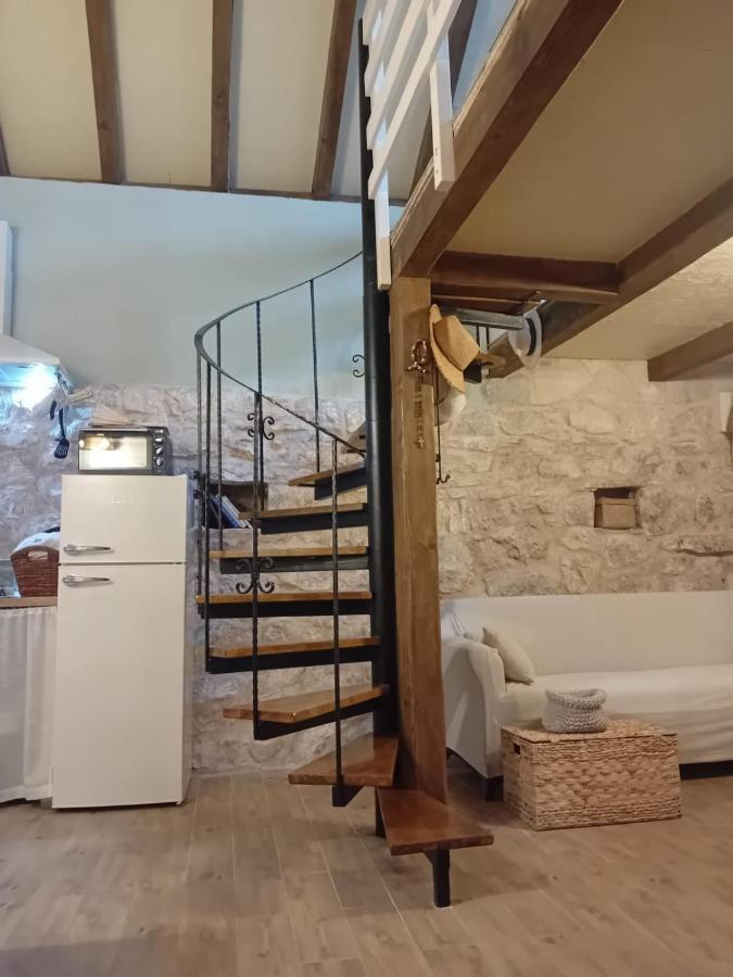 Holiday Home Mimara Korusce Екстериор снимка